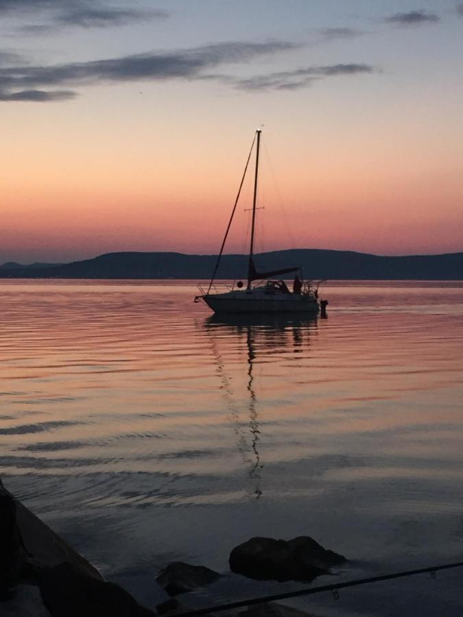 Lelle -Kert Apartman 03 Balatonlelle Εξωτερικό φωτογραφία